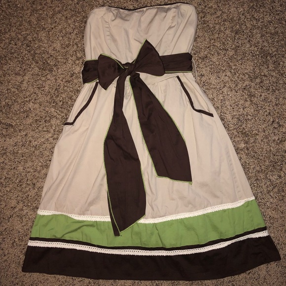 Teeze Me Khaki Strapless Dress w/pockets - Size 3 - Picture 2 of 5